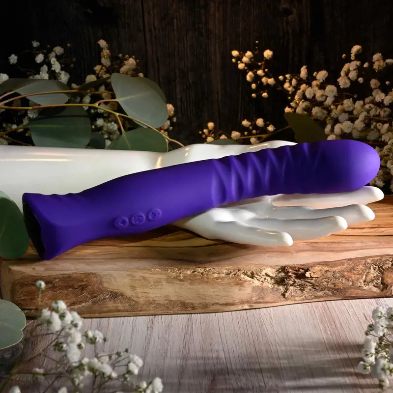 Selopa Trixxxie G-Spot Vibrator – Curved Purple Silicone Vibrator For Internal Pleasure 1
